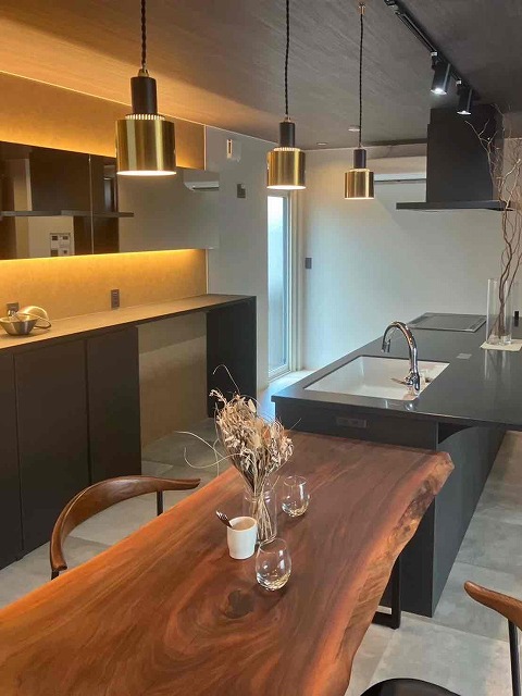 ★富士宮市舞々木町中古住宅　築2年高性能住宅、3枚ガラス、オール電化★