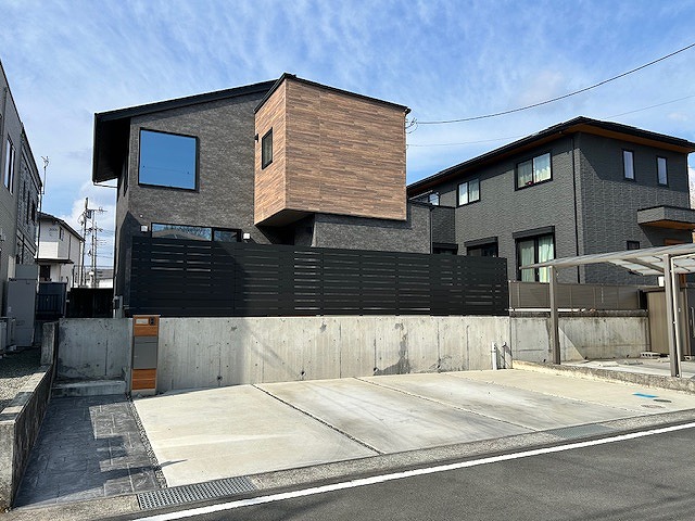 ★富士宮市舞々木町中古住宅　築2年高性能住宅、3枚ガラス、オール電化★