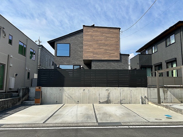 ★富士宮市舞々木町中古住宅　築2年高性能住宅、3枚ガラス、オール電化★