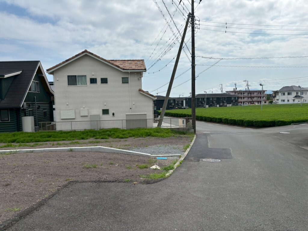 三ツ沢治郎畑土地