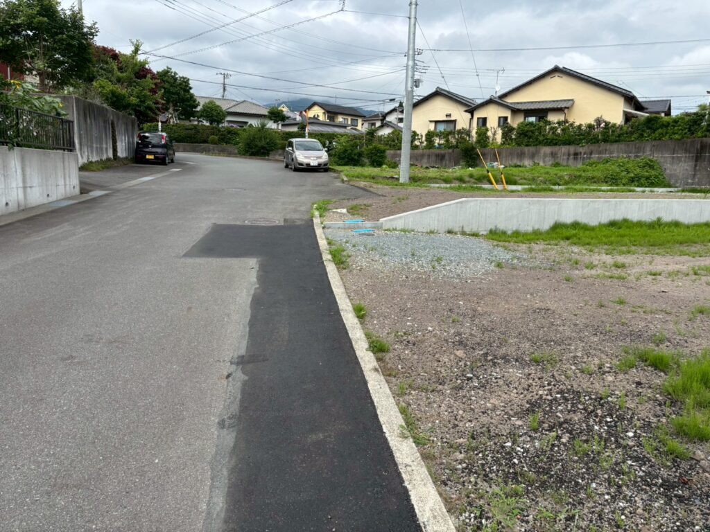 三ツ沢治郎畑土地