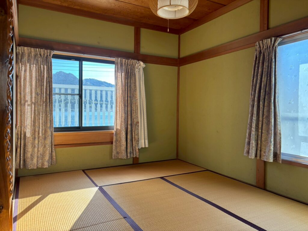 沼津市多比舟越中古