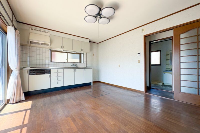 【外壁・屋根カラー選択OK】塗装・防水・節電ガラスコート施工後のお引渡し！富士市今泉中古住宅