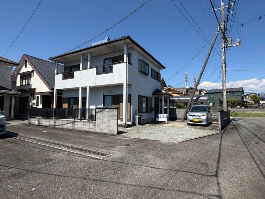 【外壁・屋根カラー選択OK】塗装・防水・節電ガラスコート施工後のお引渡し！富士市今泉中古住宅