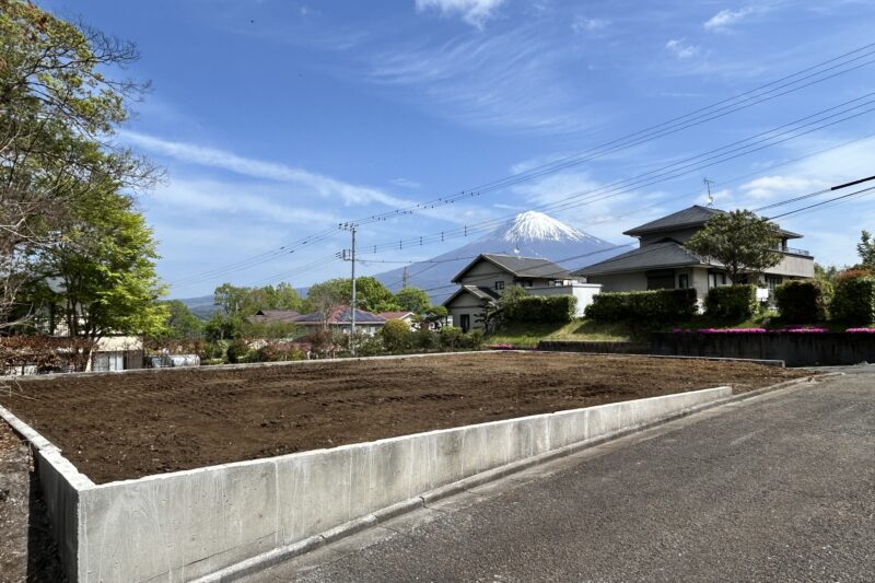 ★富士山の見える東南角地　87.61坪　移住の方にお勧め物件★