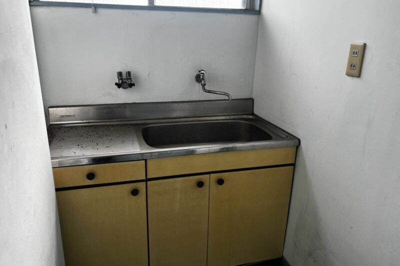 小泉権現中古ビル