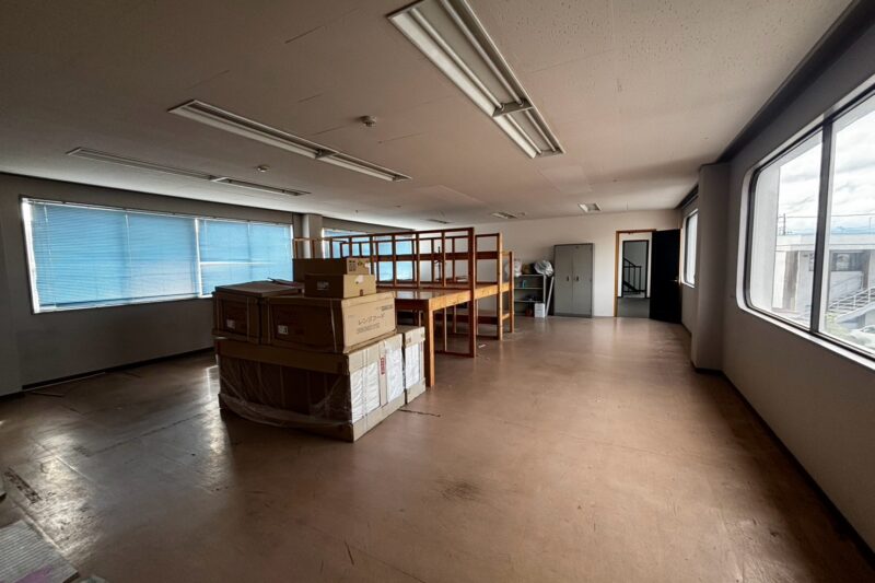 小泉権現中古ビル